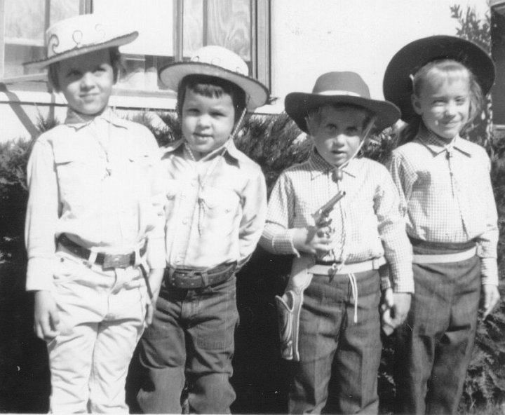 1964 Girls+Custer.jpg - Rodeo time - July 1964